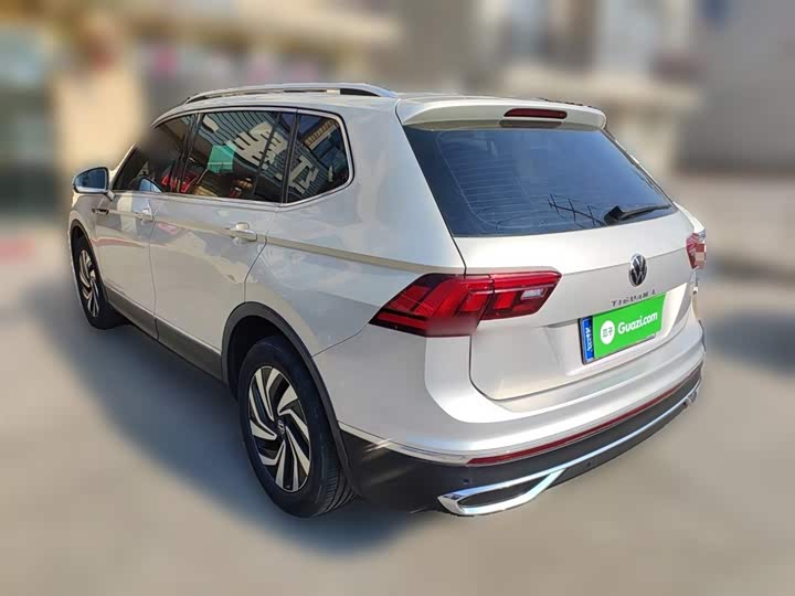 Фото 9 - Volkswagen Tiguan L Pro