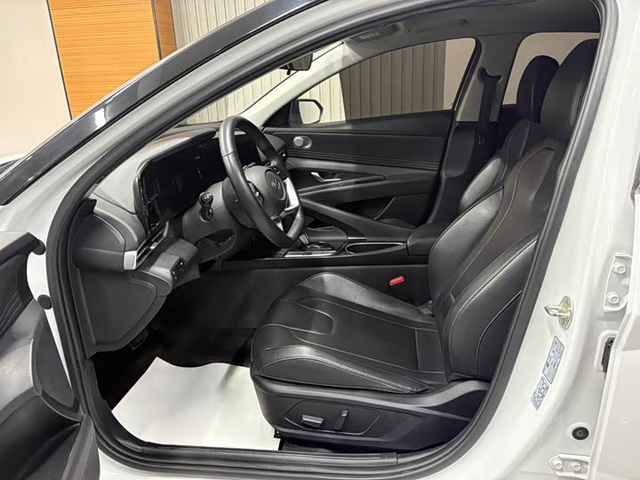 Фото 7 - Hyundai Elantra N line