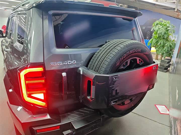 Фото 6 - Tank 400 Hybrid