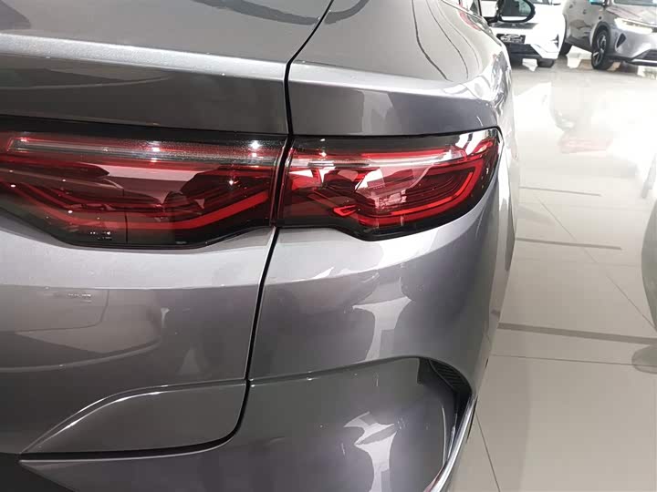 Фото 8 - BYD Qin L