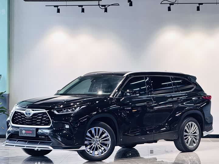 Фото 1 - Toyota Highlander