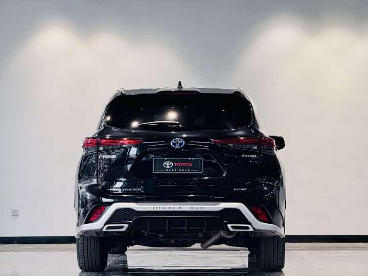 Фото 4 - Toyota Highlander