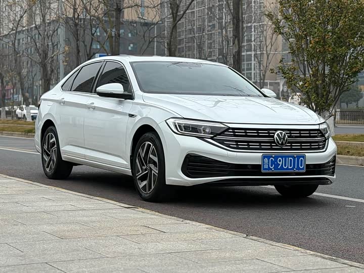 Фото 3 - Volkswagen Sagitar L