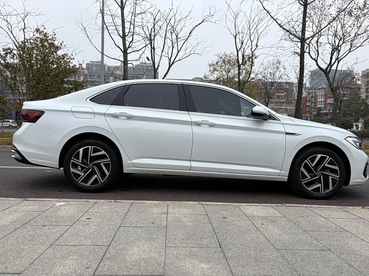 Фото 8 - Volkswagen Sagitar L