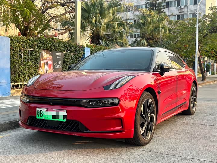 Фото 1 - Zeekr 001