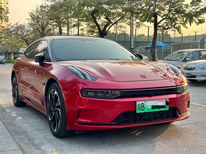 Фото 3 - Zeekr 001