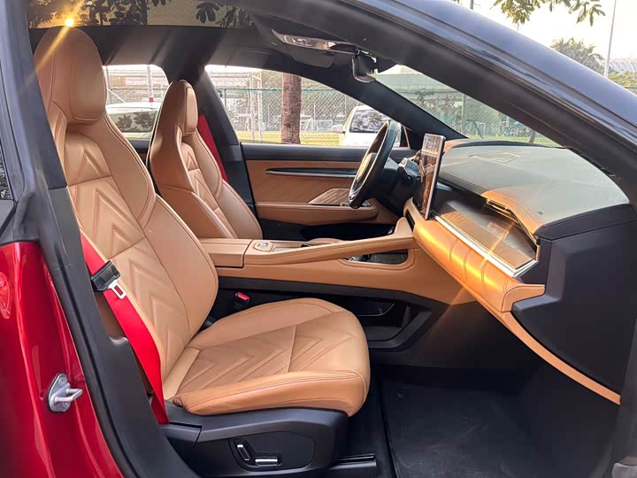 Фото 8 - Zeekr 001