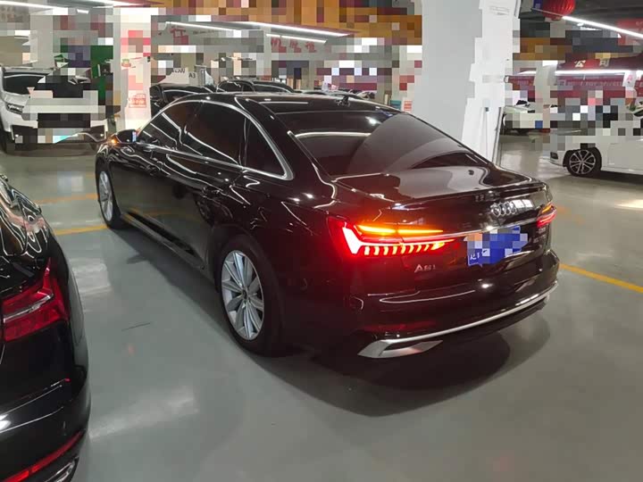 Фото 5 - Audi A6L