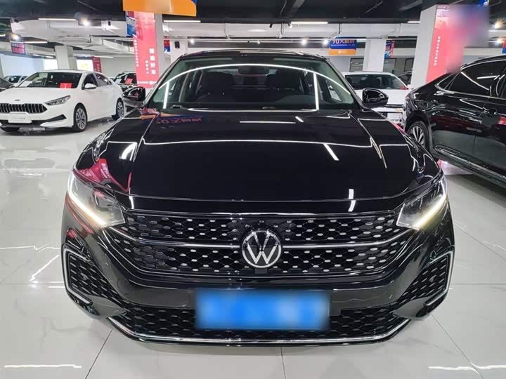 Фото 3 - Volkswagen Passat