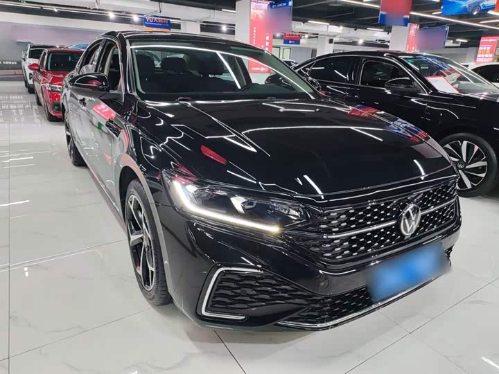 Фото 4 - Volkswagen Passat