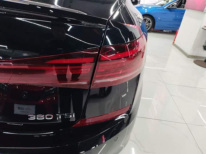 Фото 8 - Volkswagen Passat