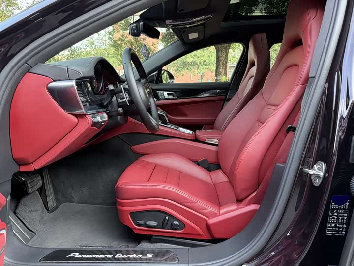 Фото 5 - Porsche Panamera