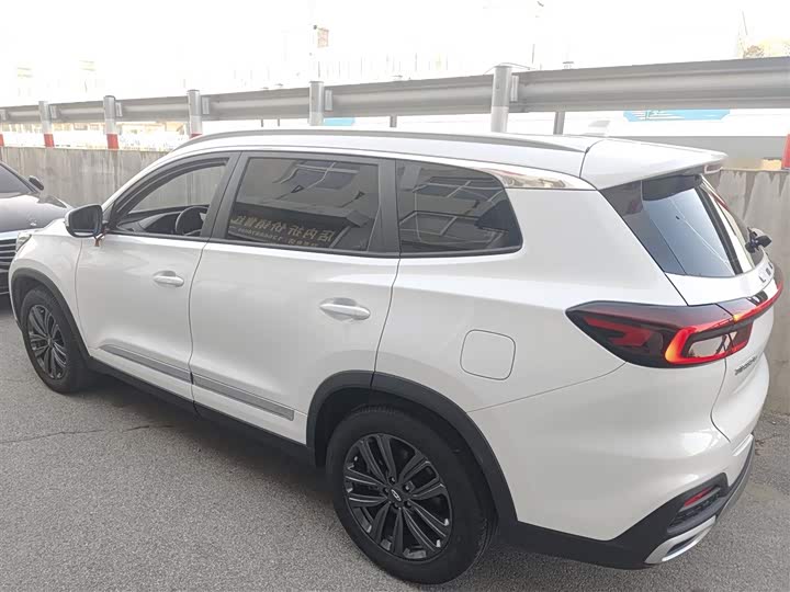 Фото 5 - Chery Tiggo 8