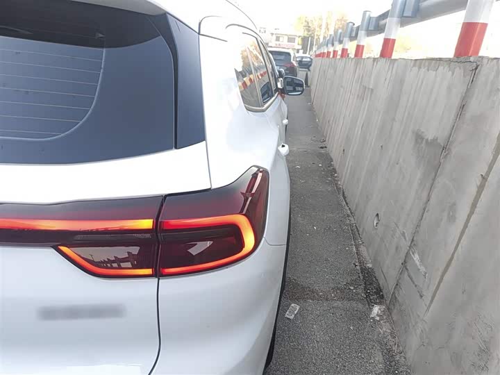 Фото 8 - Chery Tiggo 8