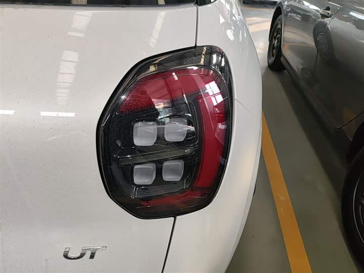 Фото 8 - GAC Aion UT