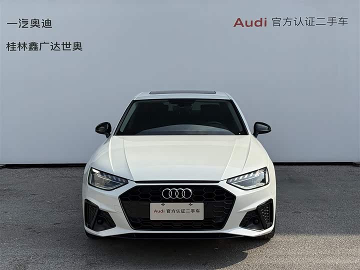 Фото 1 - Audi A4L