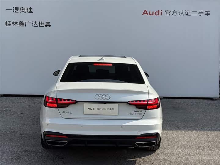 Фото 4 - Audi A4L