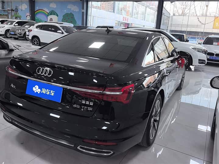 Фото 3 - Audi A6L