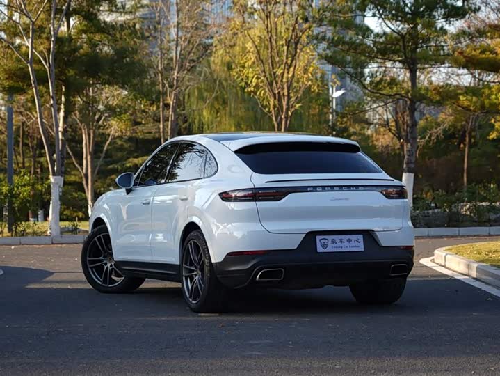 Фото 3 - Porsche Cayenne