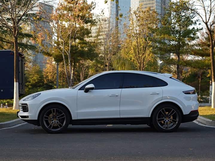 Фото 8 - Porsche Cayenne