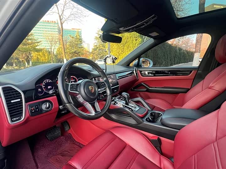 Фото 9 - Porsche Cayenne