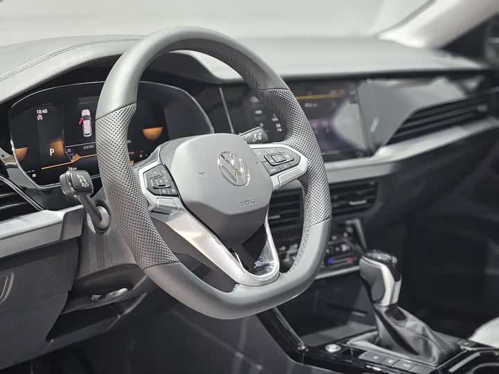 Фото 9 - Volkswagen Passat