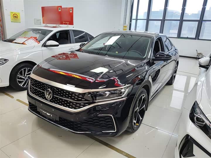 Фото 2 - Volkswagen Passat