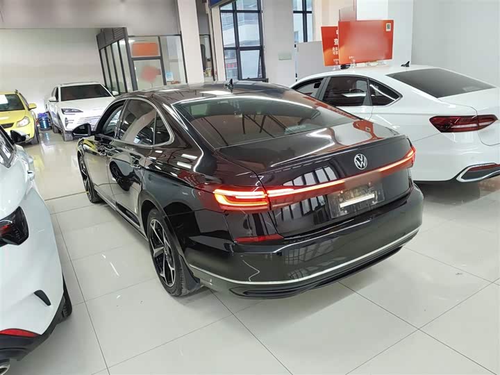 Фото 5 - Volkswagen Passat