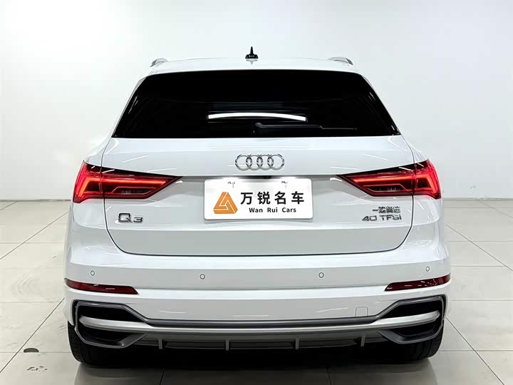 Фото 4 - Audi Q3