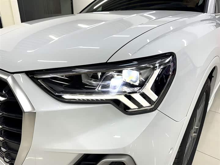 Фото 6 - Audi Q3