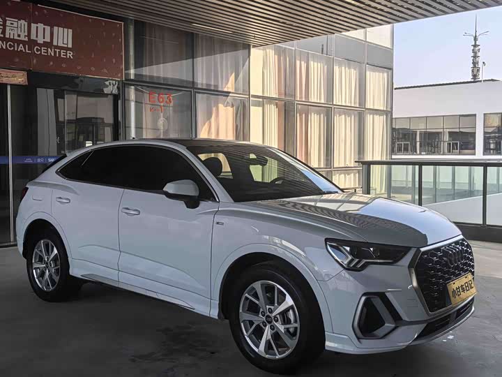 Фото 3 - Audi Q3 Sportback