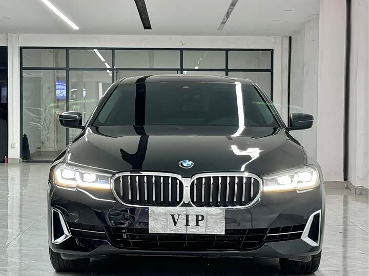 Фото 2 - BMW 5 Series