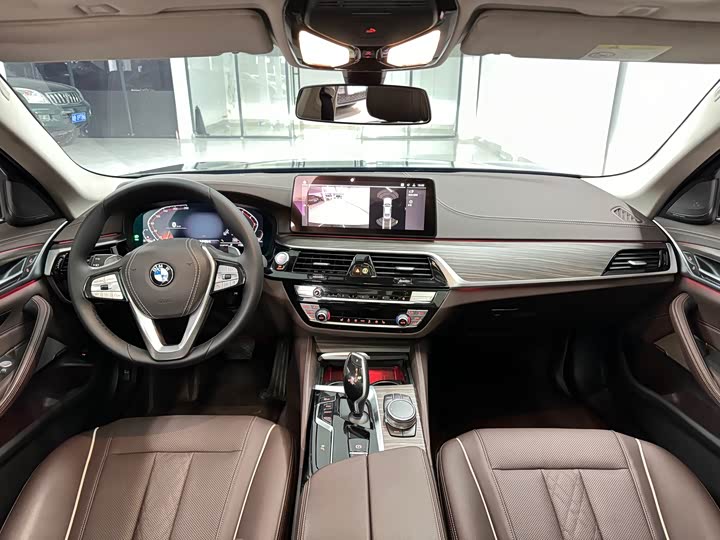 Фото 6 - BMW 5 Series
