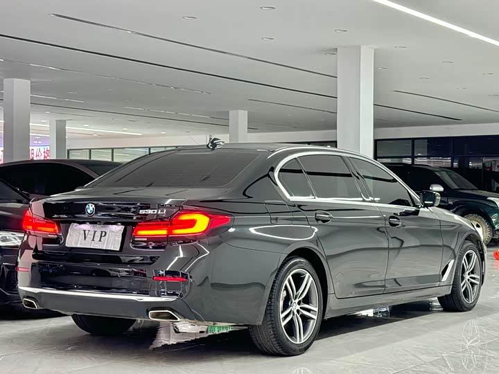 Фото 7 - BMW 5 Series