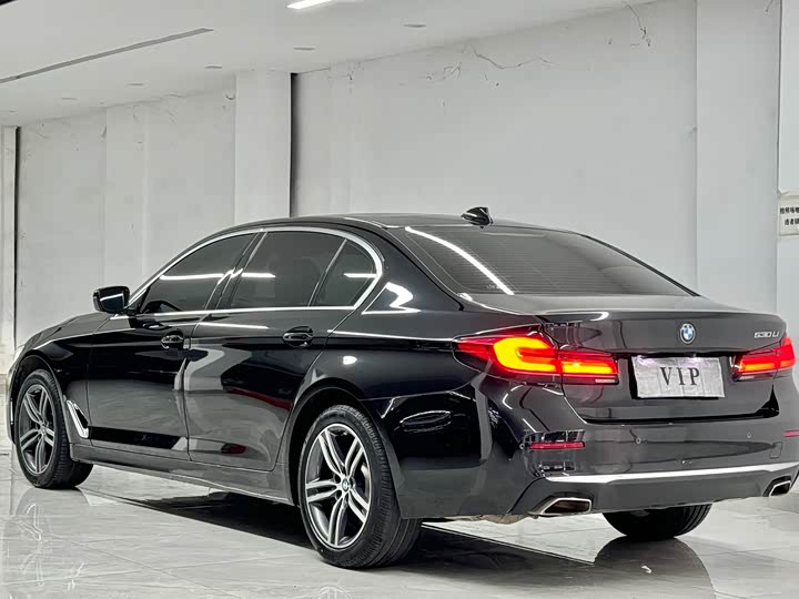 Фото 9 - BMW 5 Series