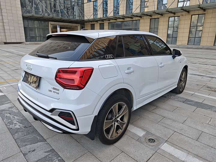 Фото 6 - Audi Q2L