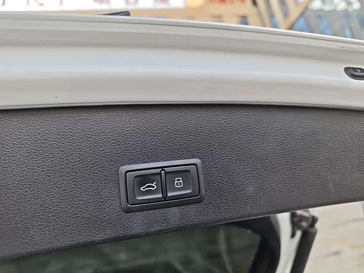 Фото 7 - Audi Q2L