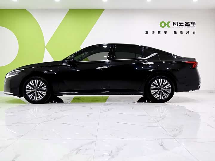 Фото 9 - Nissan Teana