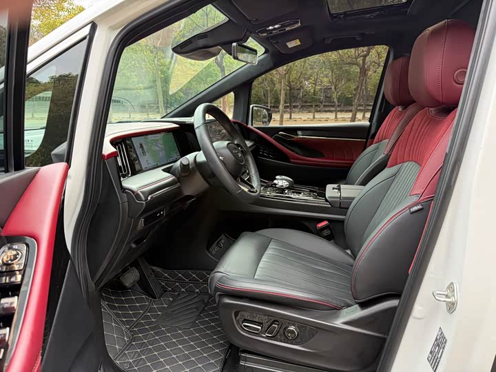 Фото 4 - GAC Trumpchi M8