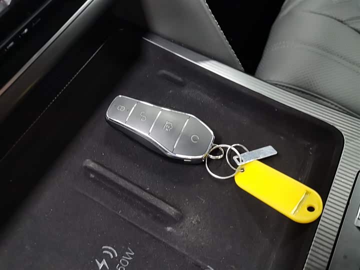 Фото 9 - BYD Song L DM-i Hybrid