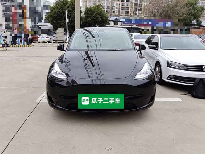 Фото 3 - Tesla Model Y