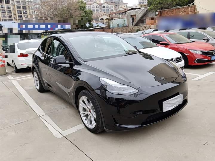 Фото 4 - Tesla Model Y
