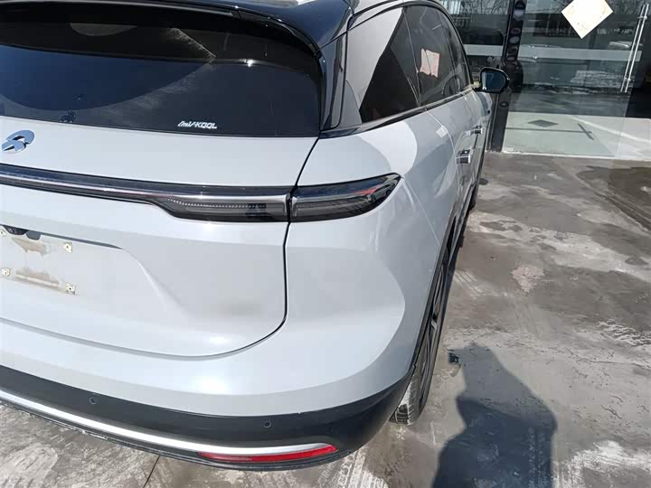 Фото 8 - Nio ES6