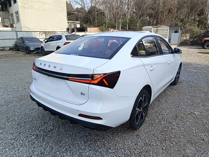 Фото 7 - Roewe i5