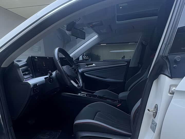 Фото 7 - Volkswagen Lamando L