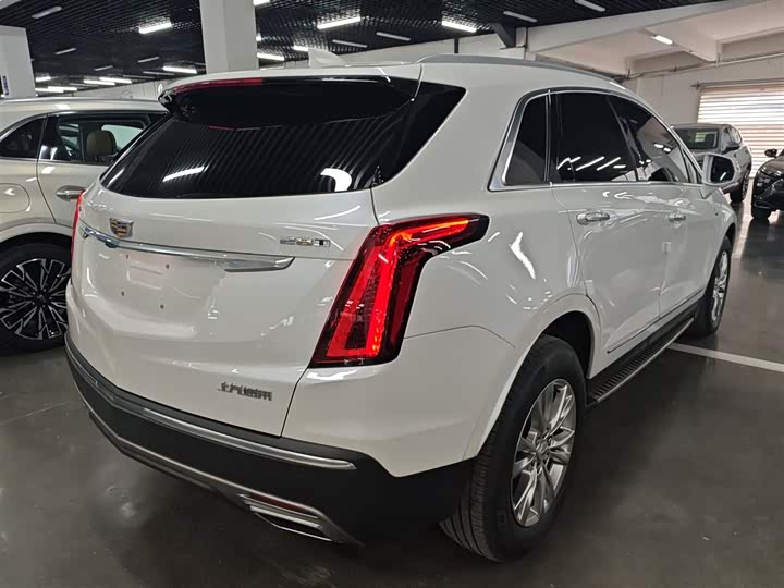 Фото 7 - Cadillac XT5