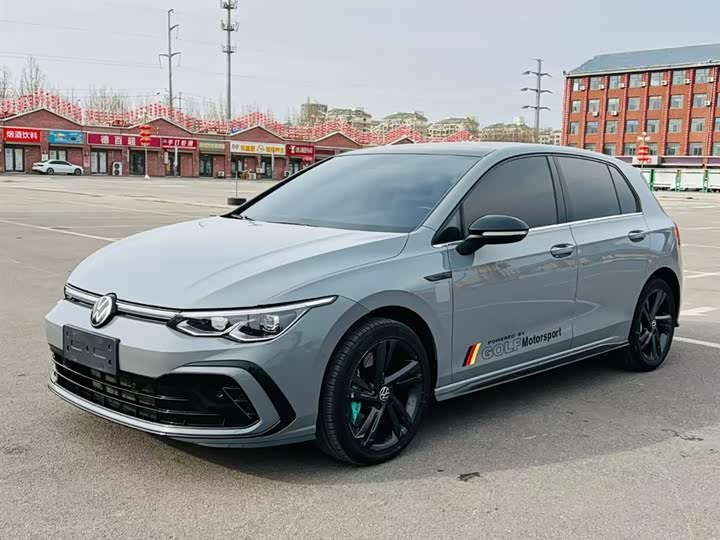 Фото 1 - Volkswagen Golf