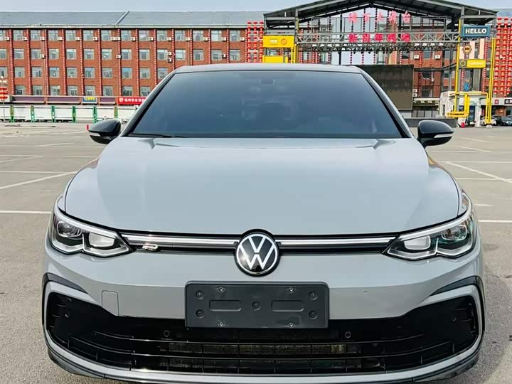 Фото 2 - Volkswagen Golf