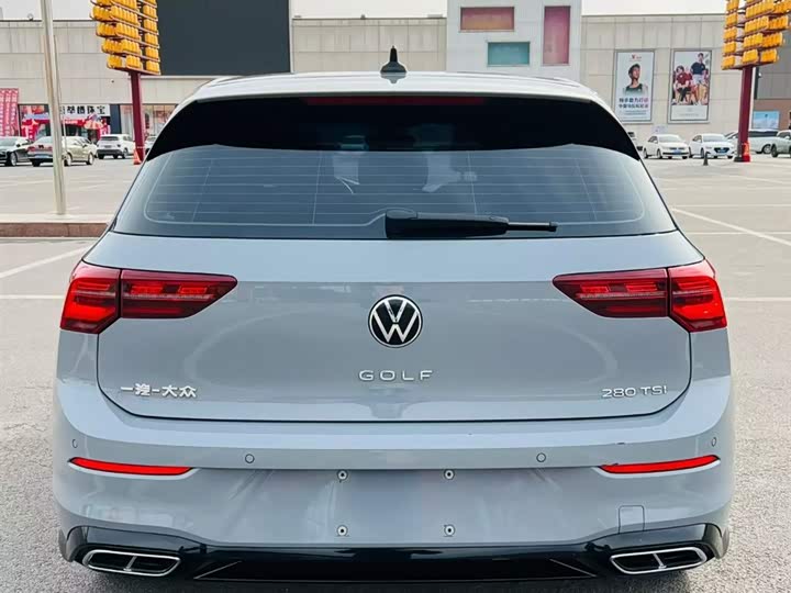 Фото 8 - Volkswagen Golf