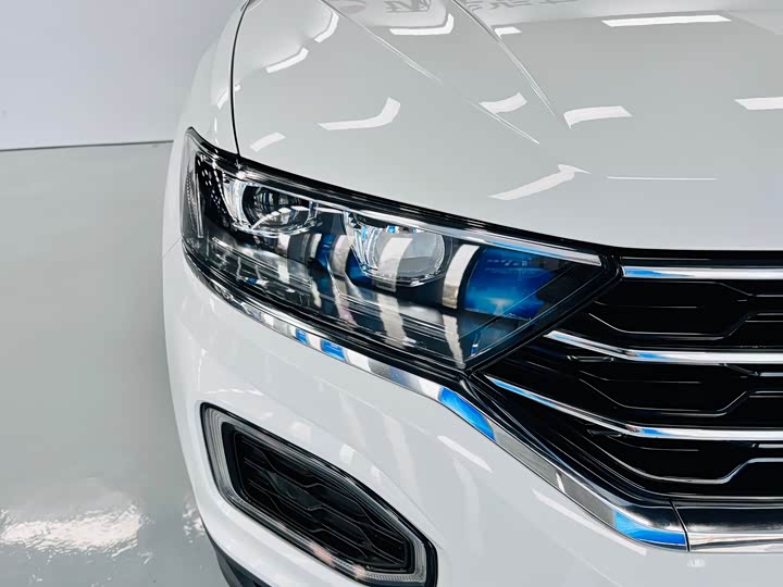 Фото 6 - Volkswagen T-Roc